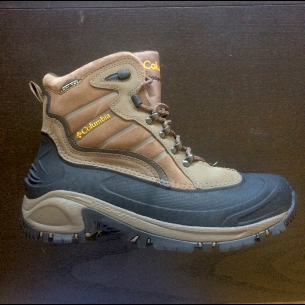 COLUMBIA men’s boots